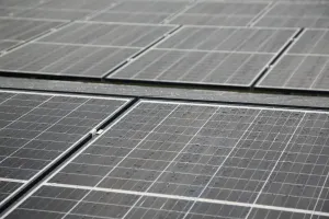 Jak wybrać idealne konstrukcje montażowe PV