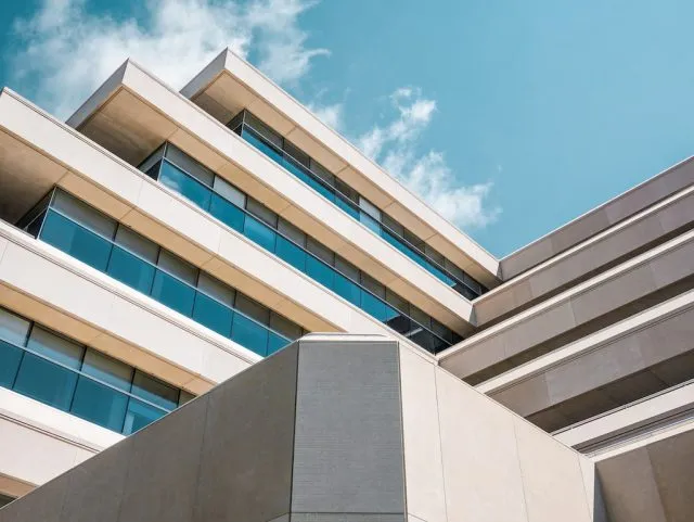 Beton - najpopularniejszy materiał budowlany o szerokim zastosowaniu