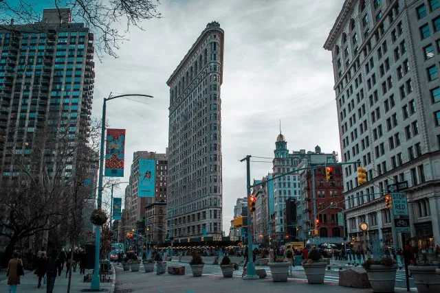 Flatiron Building – 5 ciekawostek o nowojorskim „żelazku”!